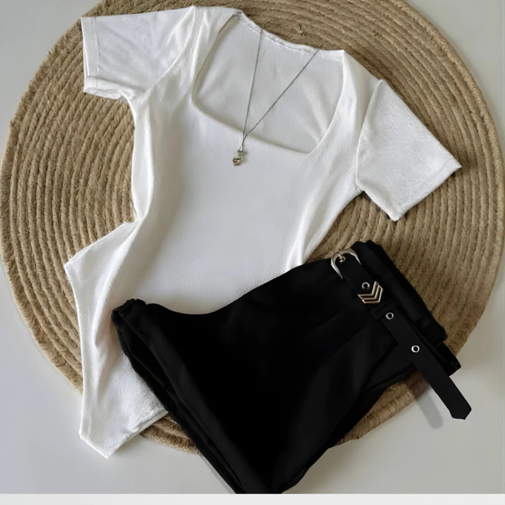 Conjunto Body Gola Quadrada Branco com Short Alfaiataria